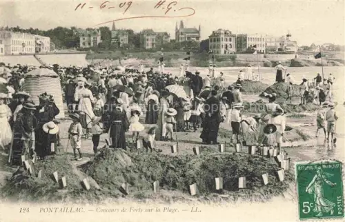 AK / Ansichtskarte PONTAILLAC Royan 17 Charente-Maritime Concours de Forts sur la plage