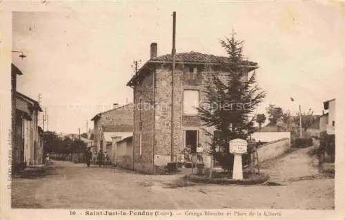 AK / Ansichtskarte Saint-Just-la-Pendue ROANNE 42 Loire Grange-Blanche et Place de la Liberté