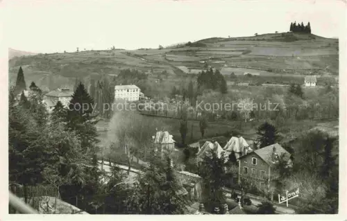 AK / Ansichtskarte Bourg-Argental Saint-Etienne 42 Loire Boulevard d'Almandet les chalets et la colline de l'Homme