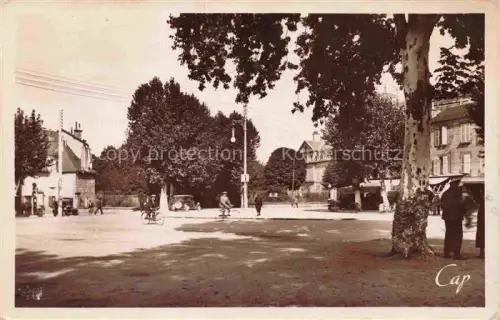 AK / Ansichtskarte BRIVE -LA-GAILLARDE 19 Correze Rond-Point et la Place Thiers