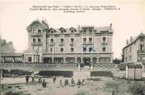 AK / Ansichtskarte PORNICHET Saint-Nazaire 44 Loire-Atlantique Family Hotel