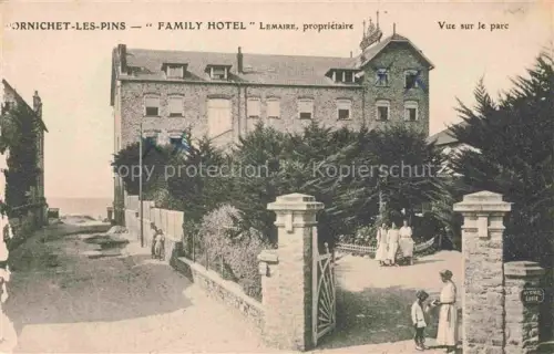 AK / Ansichtskarte PORNICHET Saint-Nazaire 44 Loire-Atlantique Family Hotel vue sur le parc