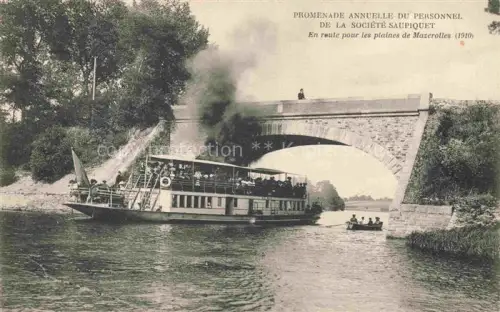 AK / Ansichtskarte Suce-sur-Erdre Nantes 44 Loire-Atlantique Promenade annuelle du personnel de la Société Saupiquet Bateau
