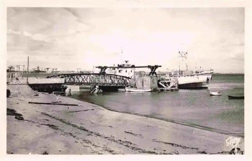 AK / Ansichtskarte Mindin Saint-Brevin-les-Pins Saint-Nazaire 44 Loire-Atlantique Le Bateau Saint-Christophe au débarcadère