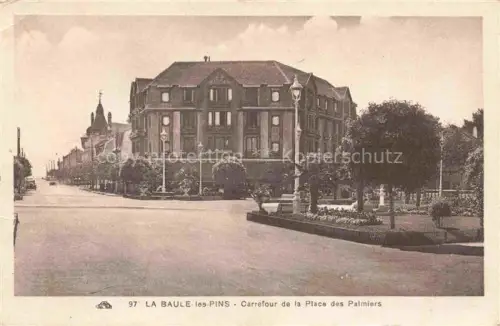 AK / Ansichtskarte LA-BAULE-LES-PINS La Baule sur Mer 44 Carrefour de la Place des Palmiers