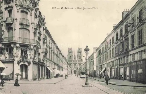 AK / Ansichtskarte ORLEANS 45 Loiret Rue Jeanne d'Arc et la cathédrale