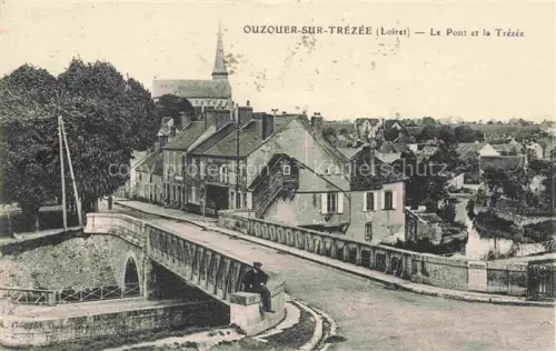 AK / Ansichtskarte Ouzouer-sur-Trezee Montargis 45 Loiret Le pont et la Trézée