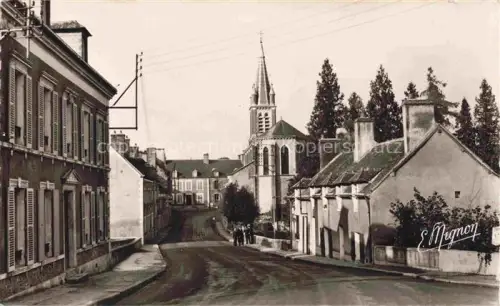 AK / Ansichtskarte Nogent-sur-Vernisson MONTARGIS 45 Loiret Rue Aristide Briand