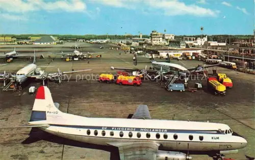 AK / Ansichtskarte Flughafen Airport Aeroporto Amsterdam Schiphol