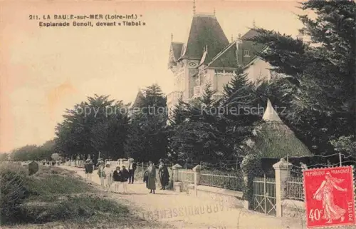 AK / Ansichtskarte LA-BAULE-SUR-MER La-Baule-les-Pins 44 Esplanade Benoît devant Tiabel