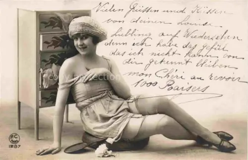 AK / Ansichtskarte Foto PC Paris Nr. 1287 Frauen 