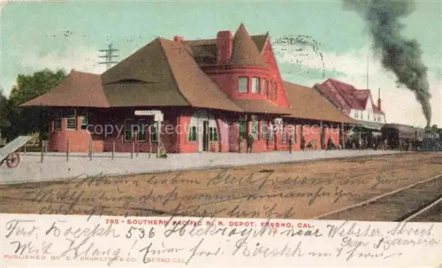 AK / Ansichtskarte Fresno California USA Southern Pacific R. R. Depot Train