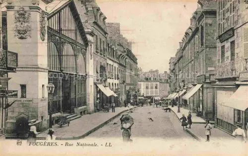 AK / Ansichtskarte Fougeres 35 Ille-et-Vilaine Rue Nationale