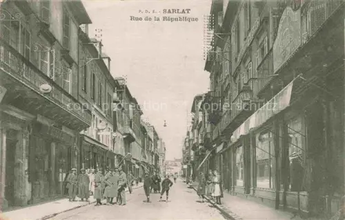 AK / Ansichtskarte Sarlat-en-Perigord Sarlat-la-Caneda 24 Dordogne Rue de la République