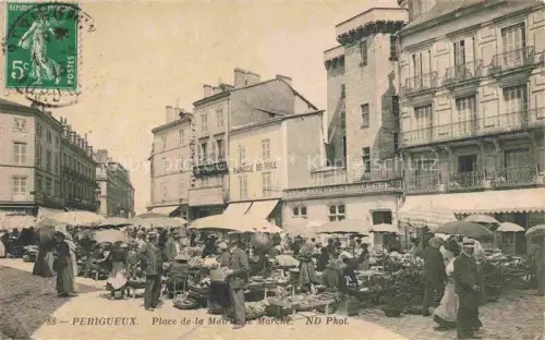 AK / Ansichtskarte PERIGUEUX 24 Dordogne Place de la Mairie et le Marché