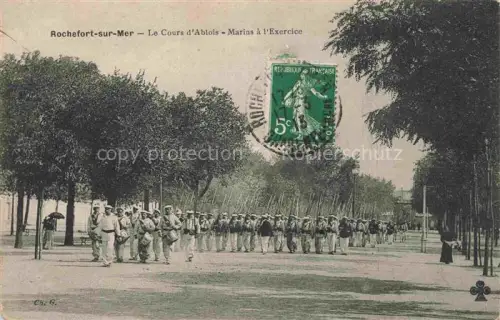 AK / Ansichtskarte ROCHEFORT  -SUR-MER 17 Charente-Maritime Le Cours d'Ablois Marins à l'exercise