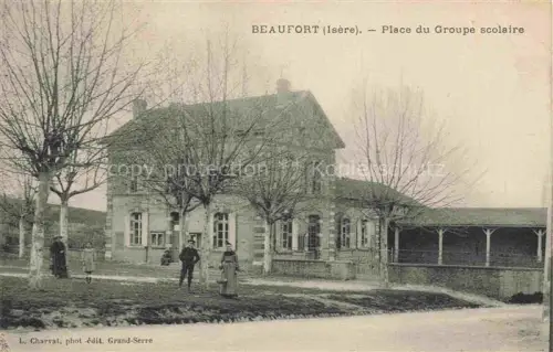 AK / Ansichtskarte Beaufort GRENOBLE 38 Isere Place du Groupe scolaire