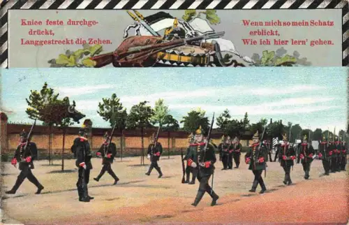 AK / Ansichtskarte Strasbourg  Strassburg 67 Bas-Rhin Waffen Militaer Aufmarsch
