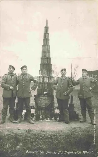 AK / Ansichtskarte Cavrelle ARRAS 62 Soldaten mit Denkmal an Feldzug 1914/15