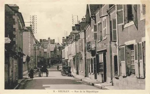 AK / Ansichtskarte Reuilly Issoudun 36 Indre Rue de la République
