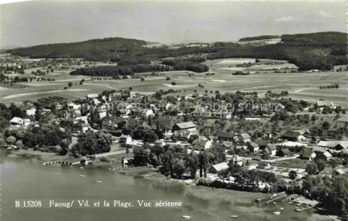 AK / Ansichtskarte Faoug Avenches VD Vue générale et la plage vue aérienne