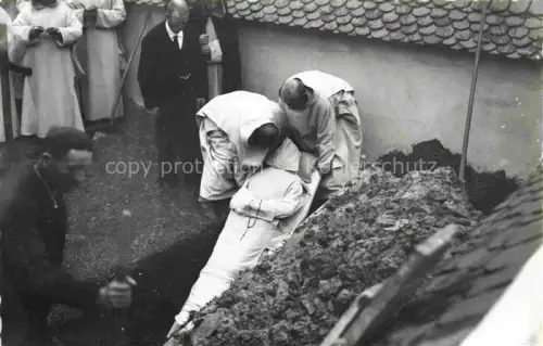 AK / Ansichtskarte Chartreuse de la Valsainte FR Enterrement d'un Pere