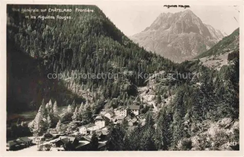 AK / Ansichtskarte Le Chatelard Chamonix-Mont-Blanc 74 Haute-Savoie Vue generale Frontiere et les Aiguilles Rouges