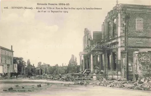 AK / Ansichtskarte Revigny Lons-le-Saunier 39 Jura Hotel de Ville et Rue de Bar-le-Duc apres le bombardement Sept 1914