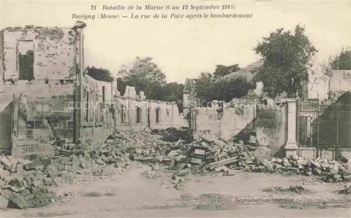AK / Ansichtskarte Revigny-aux-Vaches Bar-le-Duc 55 Meuse La rue de la Paix apres le bombardement