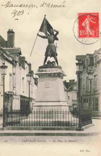 AK / Ansichtskarte Jargeau Orleans 45 Loiret La Place du Martroi