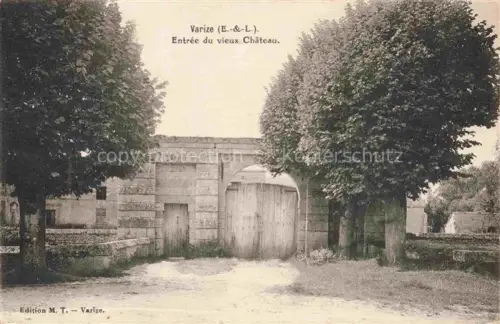 AK / Ansichtskarte Varize Chateaudun 28 Eure-et-Loir Entree du vieux Chateau