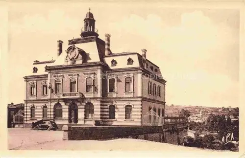 AK / Ansichtskarte Carmaux Albi 81 Tarn Hotel de Ville au fond Ste Cecile