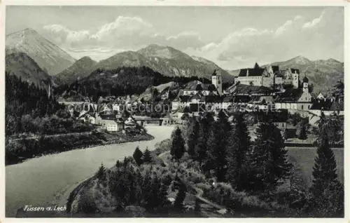 AK / Ansichtskarte Fuessen am Lech Allgaeu Bayern Panorama Schloss Allgaeuer Alpen