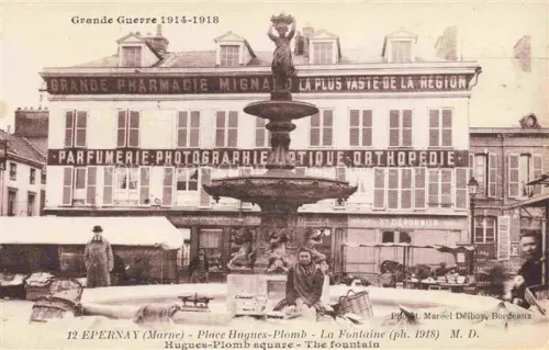 AK / Ansichtskarte EPERNAY 51 Marne Place Hugues-Plomb la Fontaine