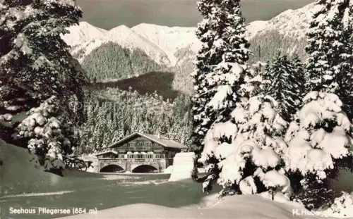 AK / Ansichtskarte GARMISCH-PARTENKIRCHEN Seehaus Pflegersee Winterlandschaft Alpen