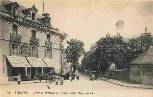AK / Ansichtskarte VANNES 56 Morbihan Hôtel de Bretagne et Avenue Victor Hugo