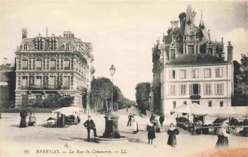 AK / Ansichtskarte EPERNAY 51 Marne La Rue du Commerce