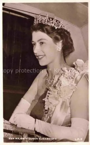 AK / Ansichtskarte Adel UK England Koenigshaus Her Majesty Queen Elizabeth 2