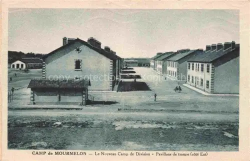 AK / Ansichtskarte Mourmelon Camp de Mourmelon 51 Marne Le Nouveau Camp de Division Pavillons de troupe