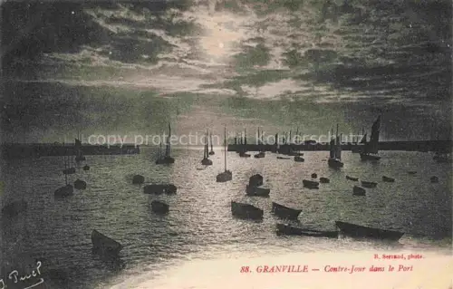 AK / Ansichtskarte GRANVILLE 50 Manche Contre Jour dans le Port