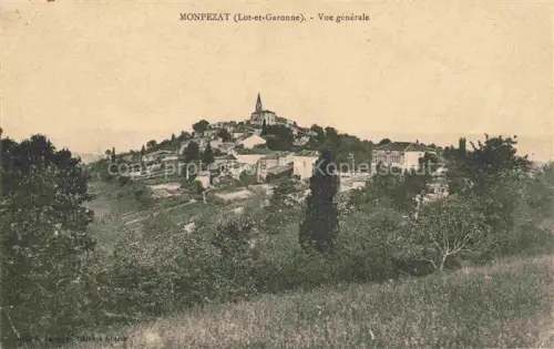 AK / Ansichtskarte Monpezat Vue générale
