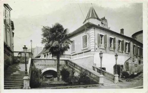 AK / Ansichtskarte NERAC-EN-ALBRET 47 Lot-et-Garonne Escalier monumental et Château Henri-IV