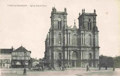 AK / Ansichtskarte Vitry-le-Francois 51 Marne Eglise Notre Dame