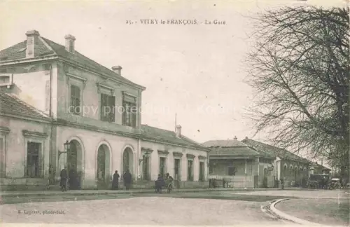 AK / Ansichtskarte Vitry-le-Francois 51 Marne La Gare