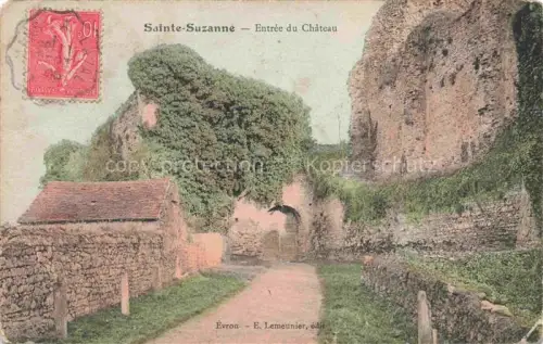 AK / Ansichtskarte Sainte-Suzanne LAVAL 53 Mayenne Entree du Chateau