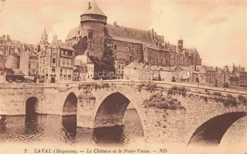 AK / Ansichtskarte LAVAL  53 Mayenne Le Chateau et le Pont Vieux