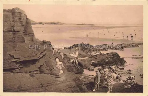 AK / Ansichtskarte Carteret Barneville-Carteret Cherbourg 50 Manche Rochers et Plage a maree basse