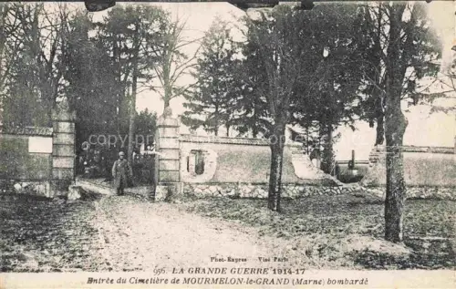 AK / Ansichtskarte Mourmelon Camp de Mourmelon 51 Marne Entree du Cimetiere bombarde