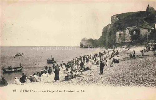 AK / Ansichtskarte ETRETAT LE HAVRE 76 Seine-Maritime La Plage et les Falaises