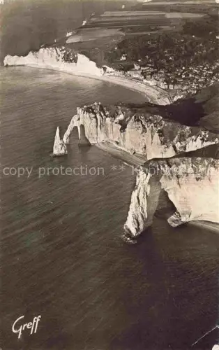 AK / Ansichtskarte ETRETAT LE HAVRE 76 Seine-Maritime Vue aerienne Les 3 Portes et l'Aiguille